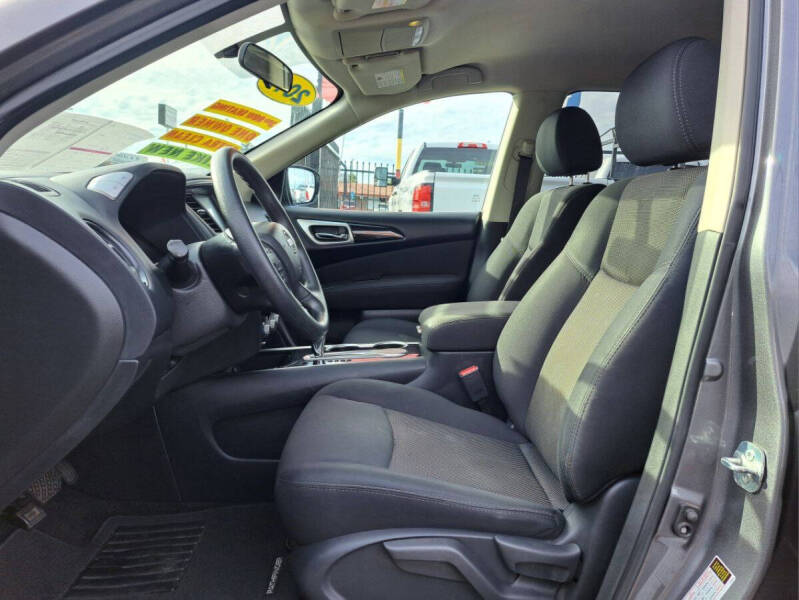 2017 Nissan Pathfinder S