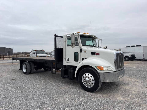 2009 Peterbilt 330