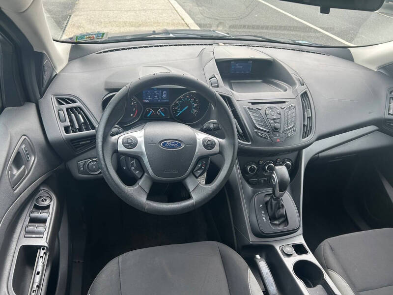 2014 Ford Escape S