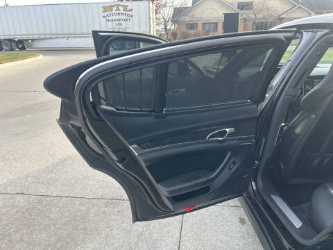 2015 Porsche Panamera Turbo