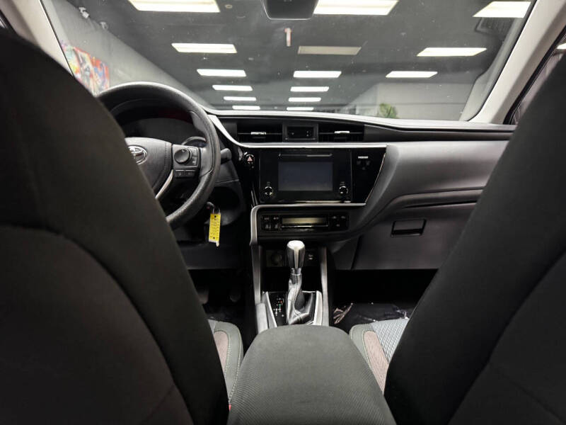 2017 Toyota Corolla LE