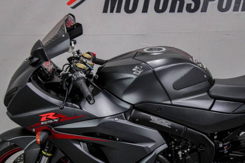 2017 Suzuki GSX-R1000