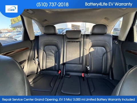 2011 Audi Q5 2.0T quattro Premium Plus