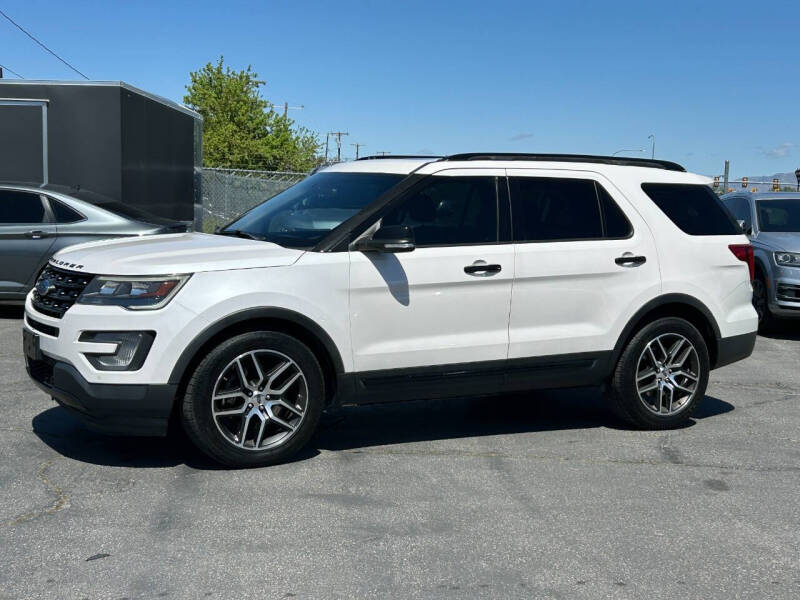 2017 Ford Explorer Sport