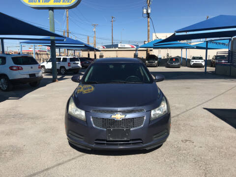 2013 Chevrolet Cruze for sale at Autos Montes in Socorro TX