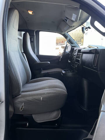 2017 Chevrolet Express LT 3500