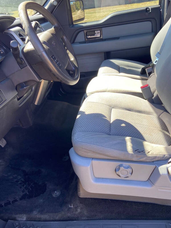 2014 Ford F-150 XLT photo 4