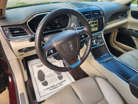 2017 Lincoln Continental Select
