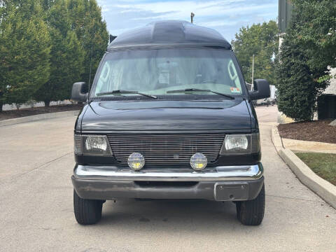 2003 Ford E-Series E-250 SD