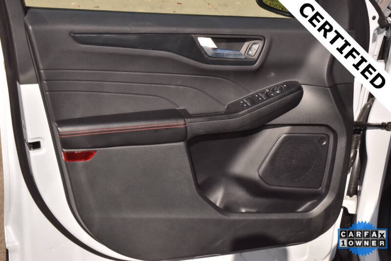 2025 Ford Escape ST-Line Select