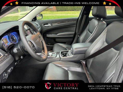 2023 Chrysler 300 Touring L