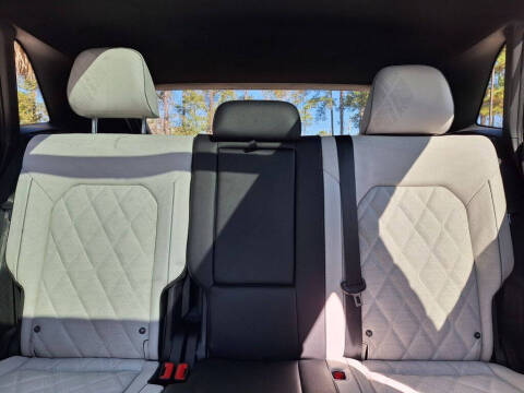 2026 Volkswagen Atlas Cross Sport SEL Premium R-Line 4Motion