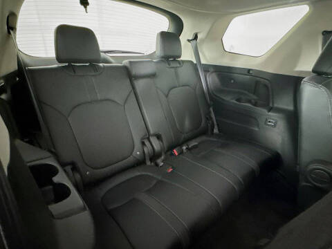 2024 Honda Pilot EX-L w/Rear Captain's Chairs