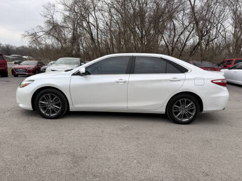 2017 Toyota Camry SE