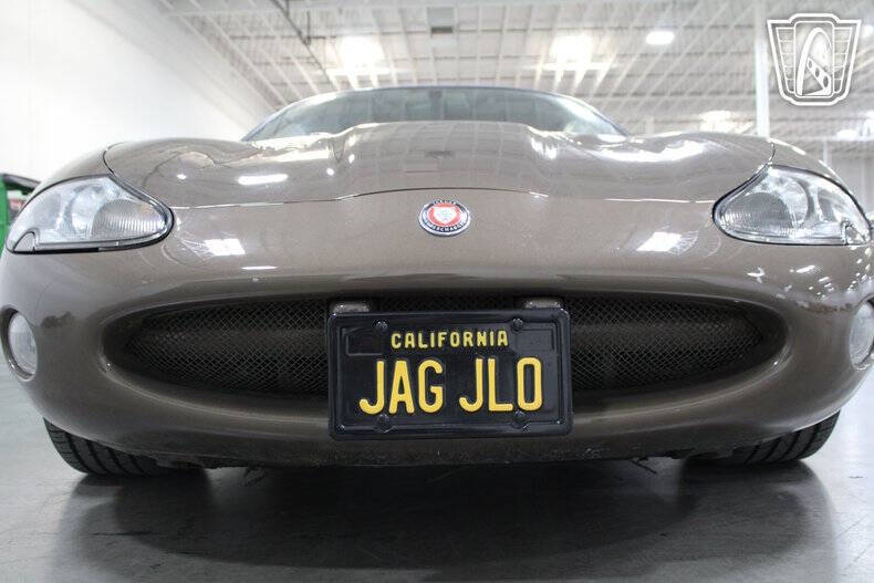 2001 Jaguar XKR