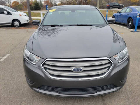 2017 Ford Taurus SEL