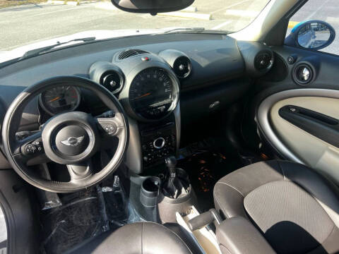 2015 MINI Countryman Cooper