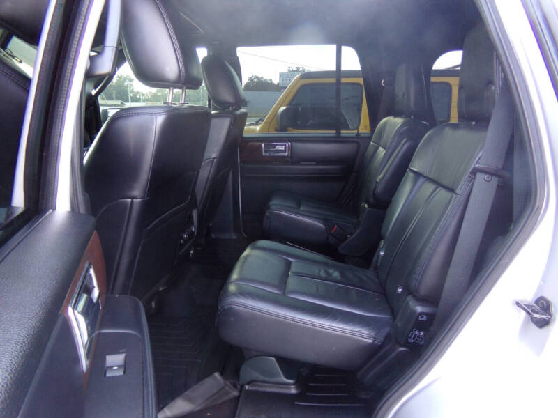 2016 Lincoln Navigator Select