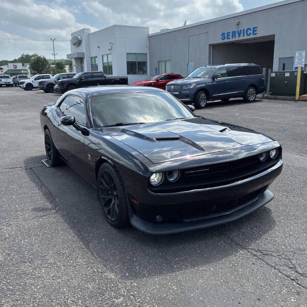 2015 Dodge Challenger R/T Scat Pack Shaker