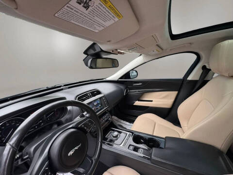 2017 Jaguar XE 25t