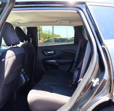 2019 Jeep Cherokee Latitude