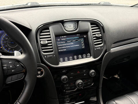 2017 Chrysler 300 S