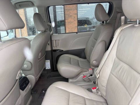2019 Toyota Sienna XLE Premium 8-Passenger