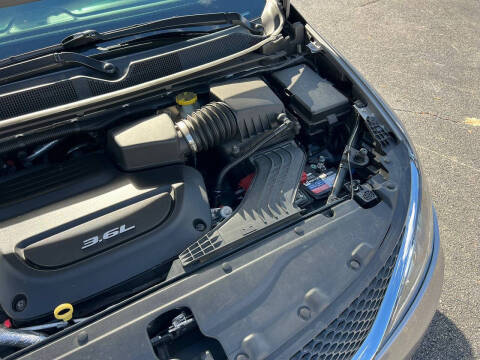 2017 Chrysler Pacifica Touring-L