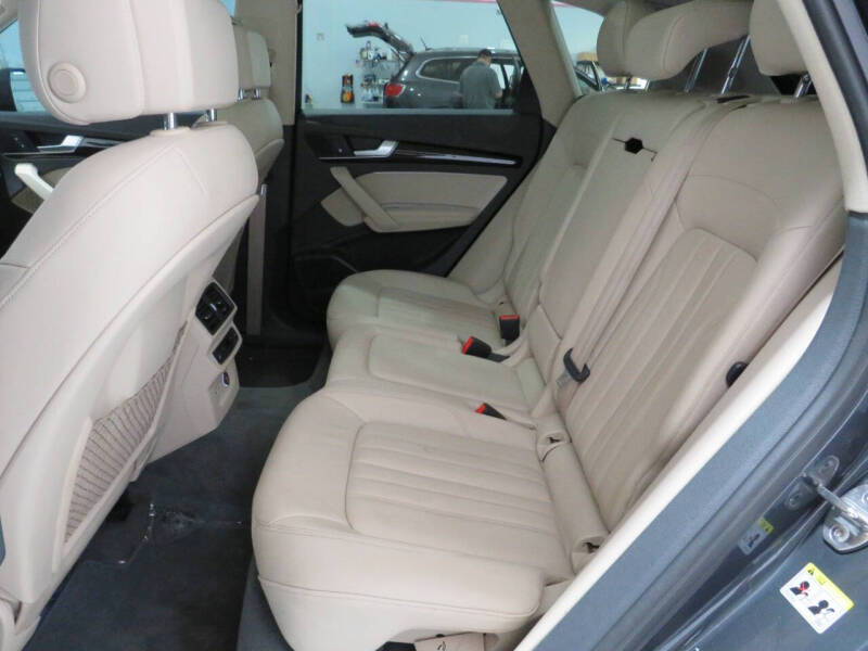 2020 Audi Q5 e quattro Premium Plus 55 TFSI