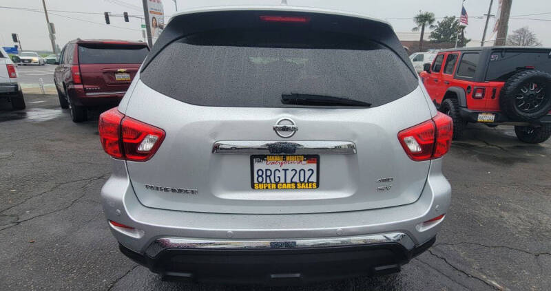 2019 Nissan Pathfinder SV