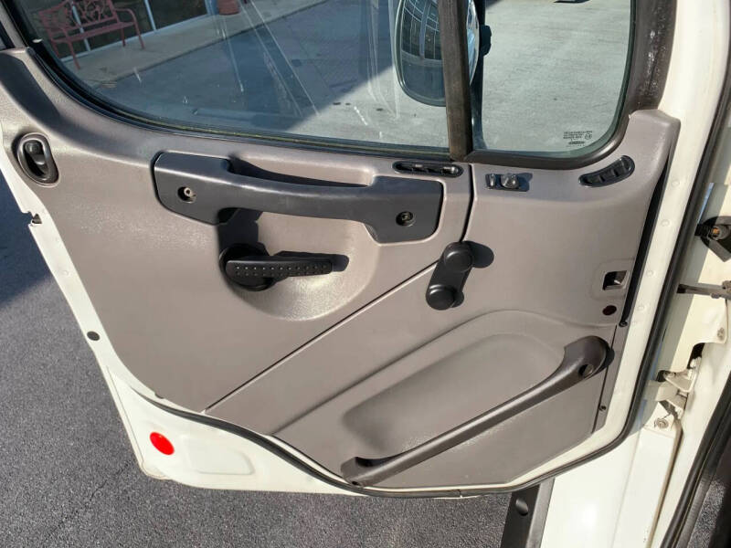 2011 Freightliner M2 112V