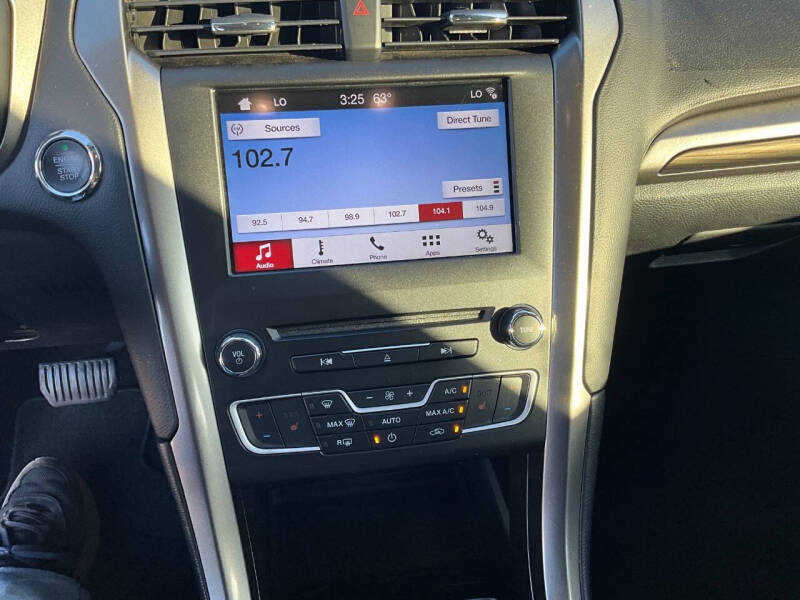 2017 Ford Fusion Hybrid SE