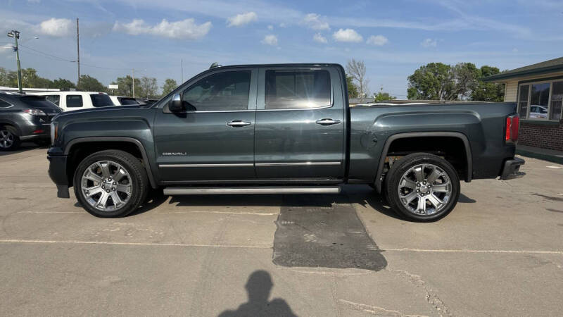 Used 2017 GMC Sierra 1500 Denali Denali with VIN 3GTU2PEJ1HG293730 for sale in Mcpherson, KS