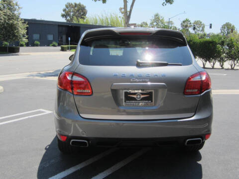 2014 Porsche Cayenne Platinum