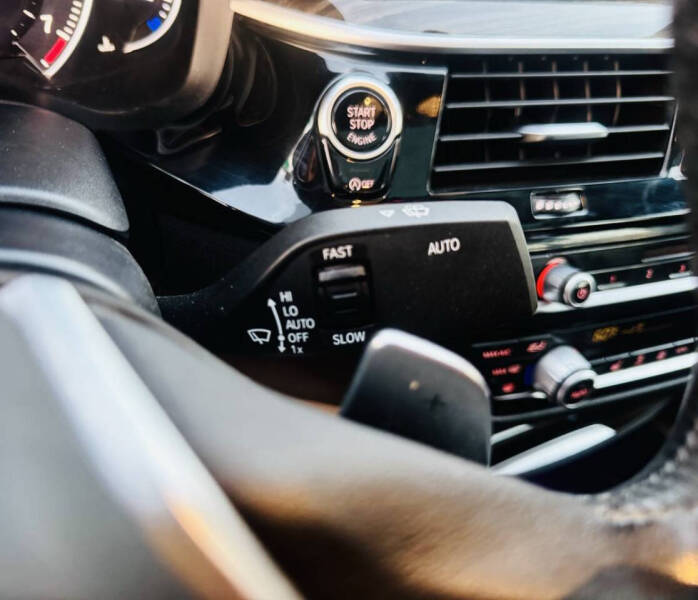 2018 BMW 5 Series 530i