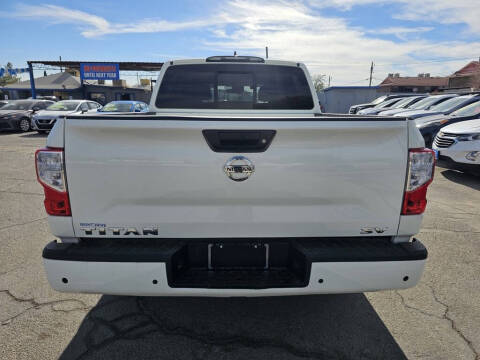 2022 Nissan Titan SV