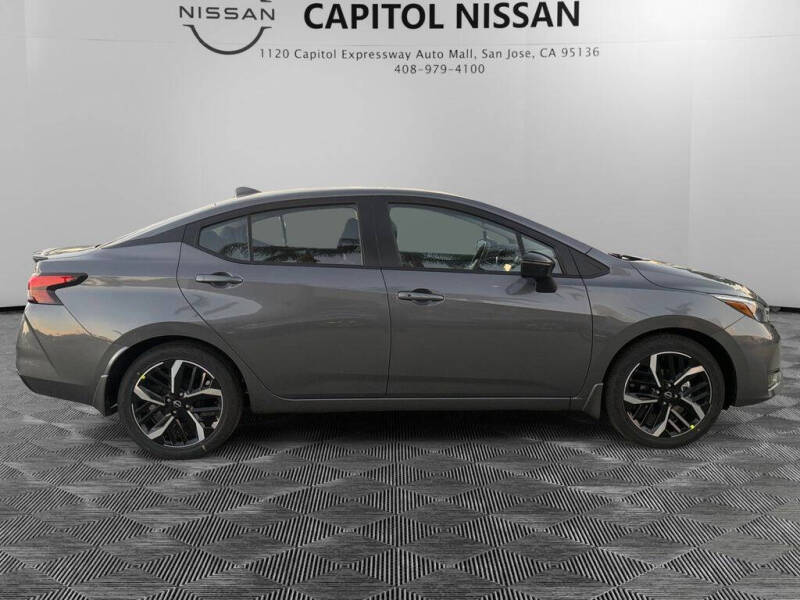 2025 Nissan Versa SR
