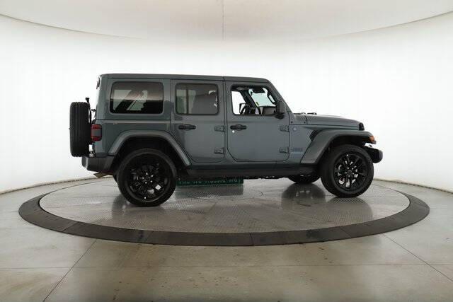2025 Jeep Wrangler Sahara 4xe