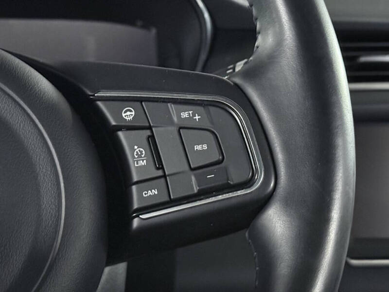 2020 Jaguar E-PACE P250 SE