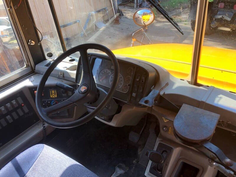 2005 Freightliner FS65 Chassis