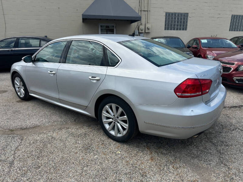 2012 Volkswagen Passat SEL