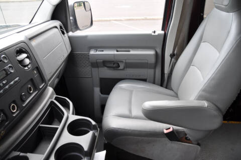 2010 Ford E-Series E-350 SD XLT