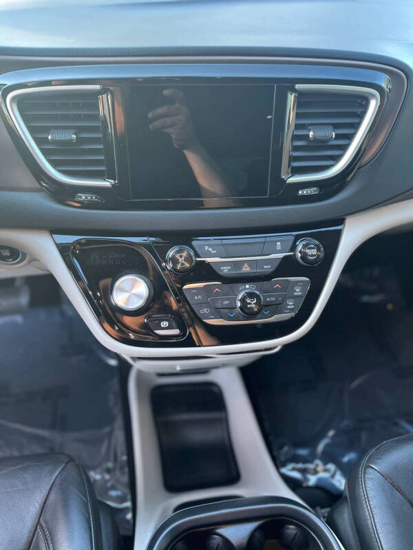 2017 Chrysler Pacifica