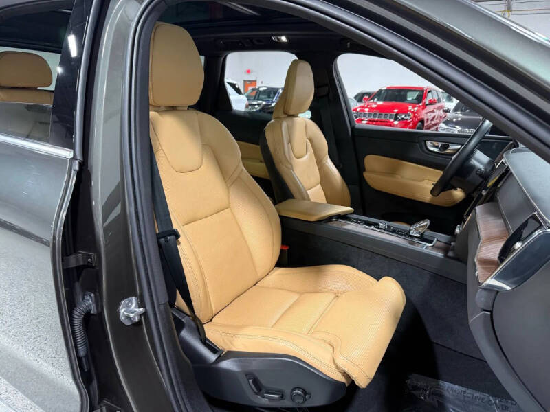 2021 Volvo XC60 Recharge T8 Inscription