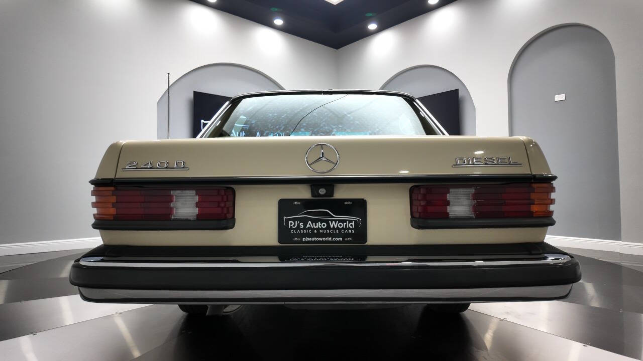 1983 Mercedes-Benz 240-Class 20