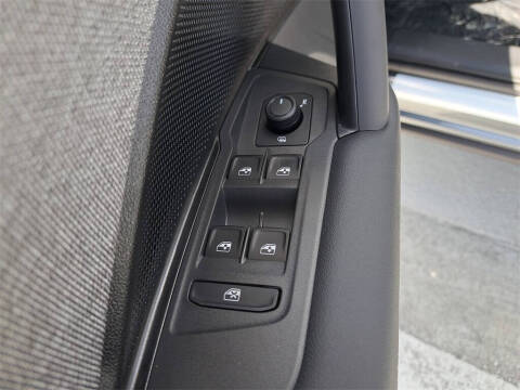 2025 Volkswagen Tiguan S 4Motion