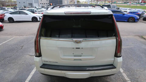 2017 Cadillac Escalade Platinum