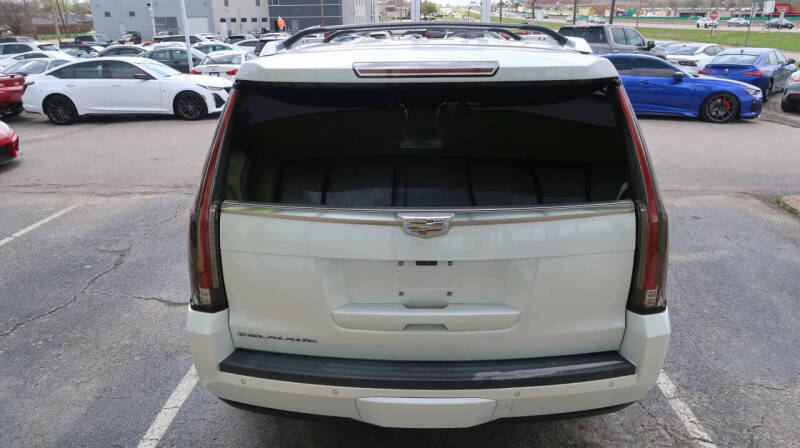 2017 Cadillac Escalade Platinum
