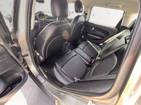 2017 MINI Clubman Cooper