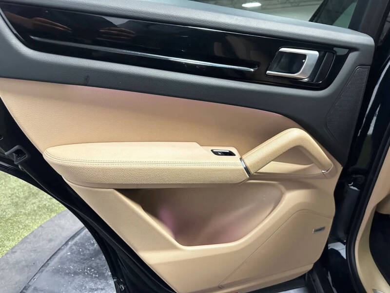 2022 Porsche Cayenne